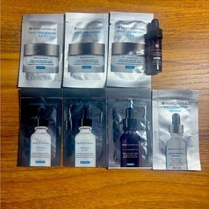 New! SkinCeuticals Deluxe Sample Bundle!